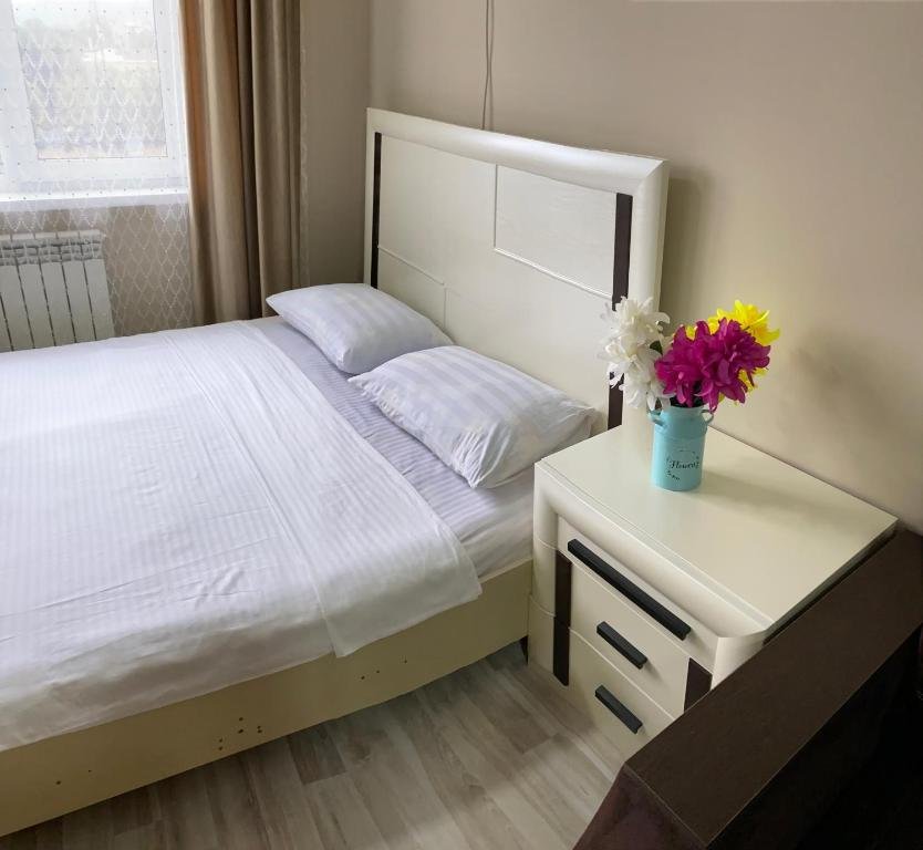Алматы: Original'naja 1 kom kvartira v serdtse Almaty