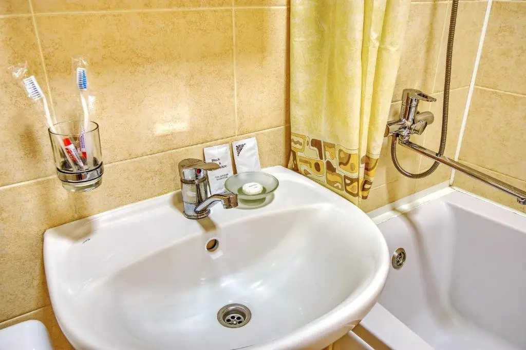 Алматы: Apartment Near The President's Park. Orbita-2