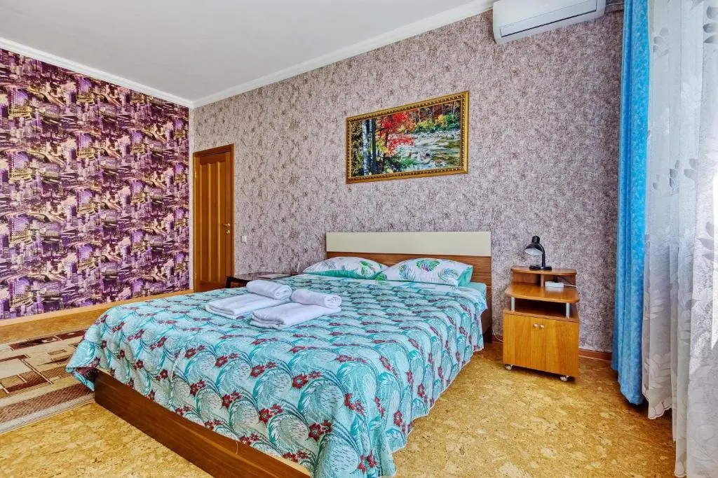 Алматы: Apartment Near The President's Park. Orbita-2