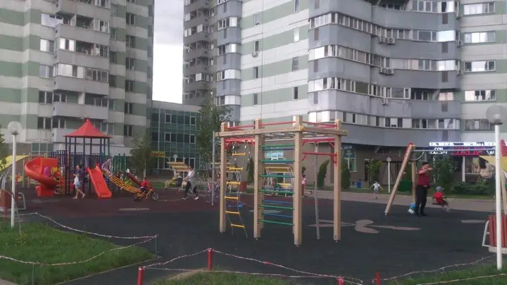 Алматы: Apartment on Tole Bi