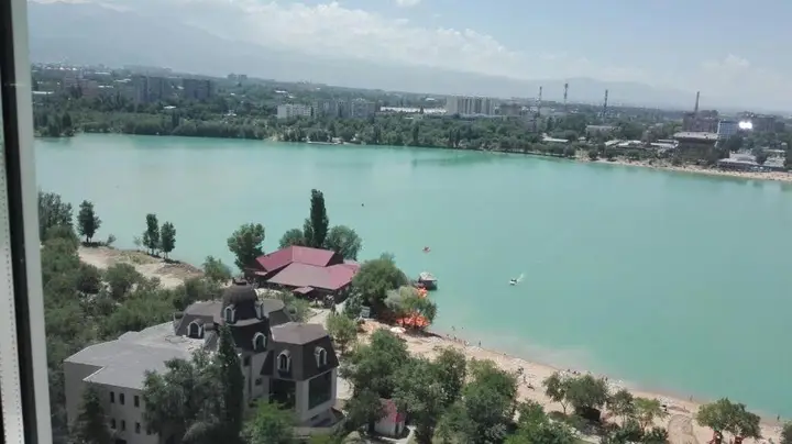 Алматы: Apartment on Tole Bi