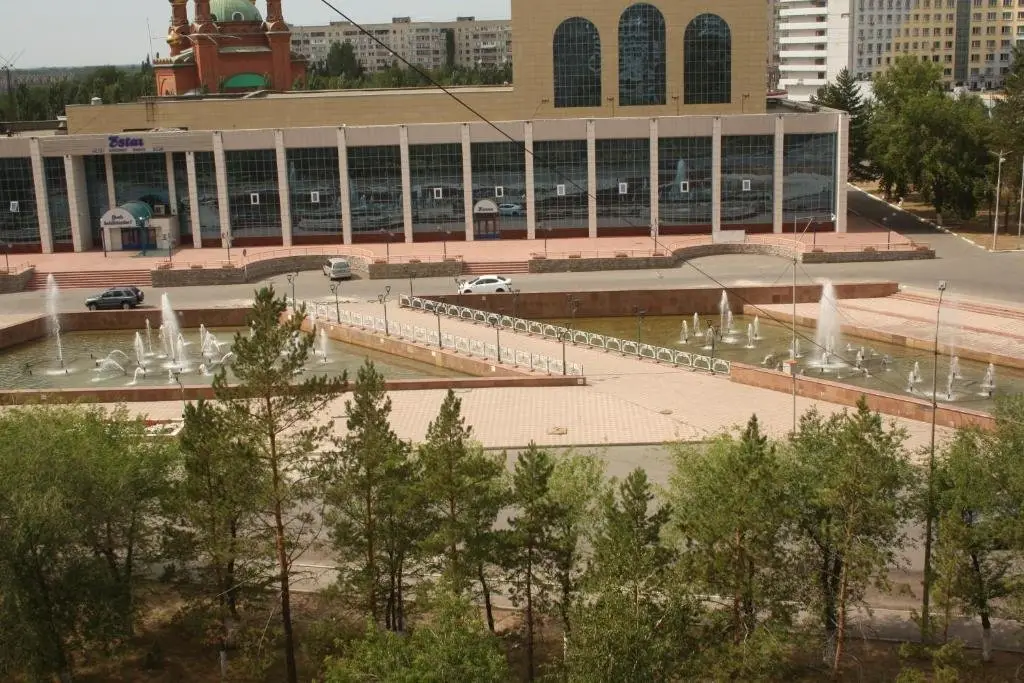 Павлодар: 1-komnatnaja kvartira na naberezhnoj