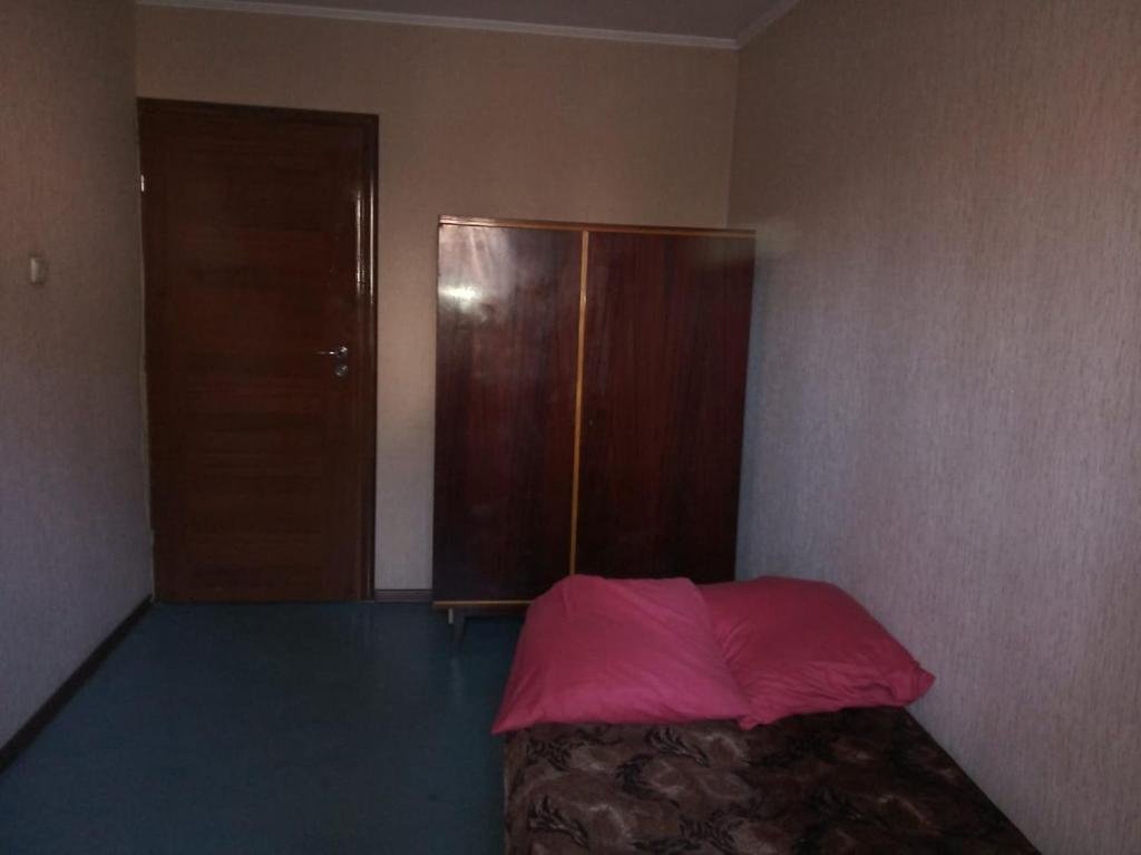 Алматы: Apartment on 10 Mirkorayon