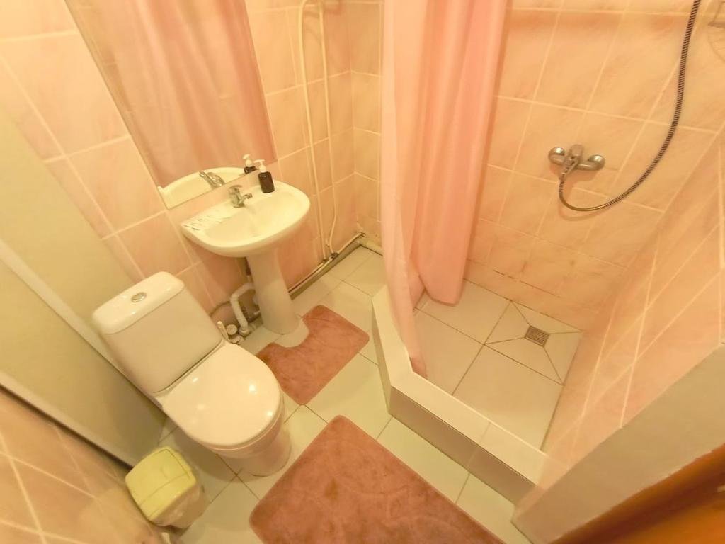 1 komnatnye apartamenty na Auel'bekova 138 — фото 1
