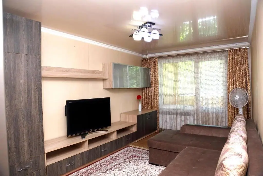 Алматы: Apartment on Satpaev 111A