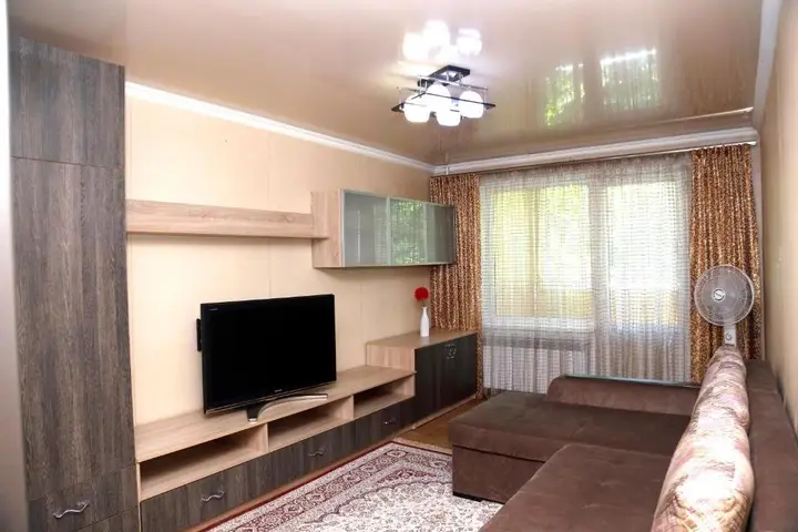 Алматы: Apartment on Satpaev 111A