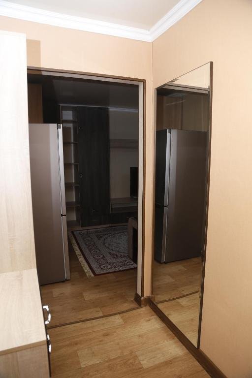 Алматы: Apartment on Satpaev 111A