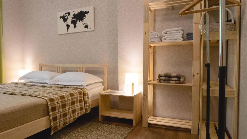 Алматы: Apartment on Zheltoksan 79A