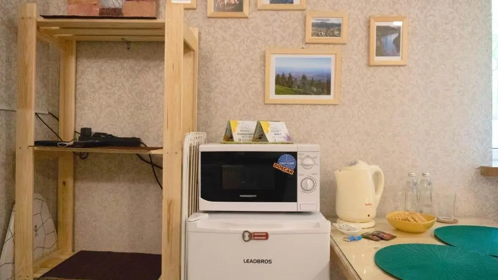 Алматы: Apartment on Zheltoksan 79A