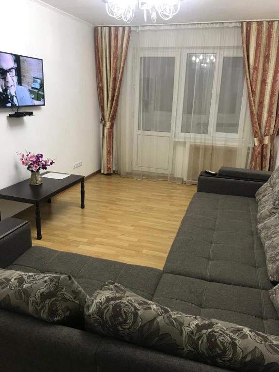 Алматы: Apartment on Tulebayeva 24