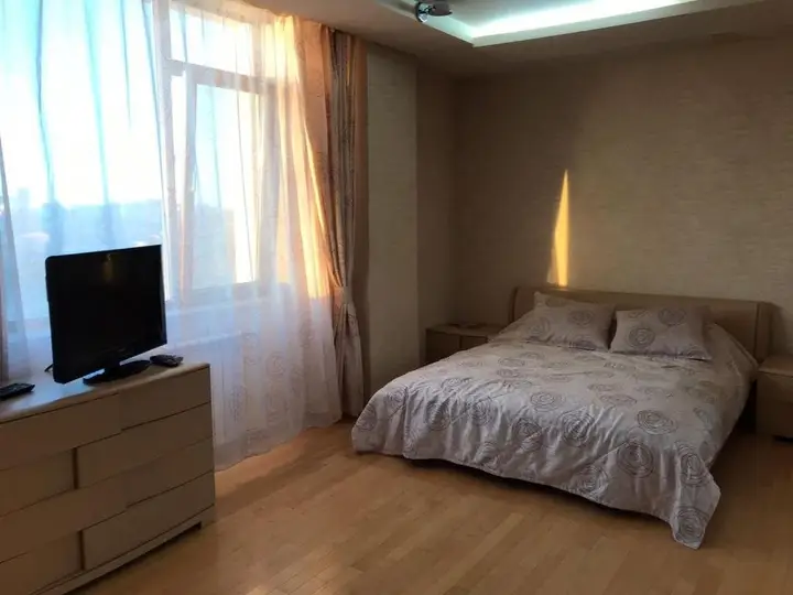 Астана: Apartment on Raqymov 1