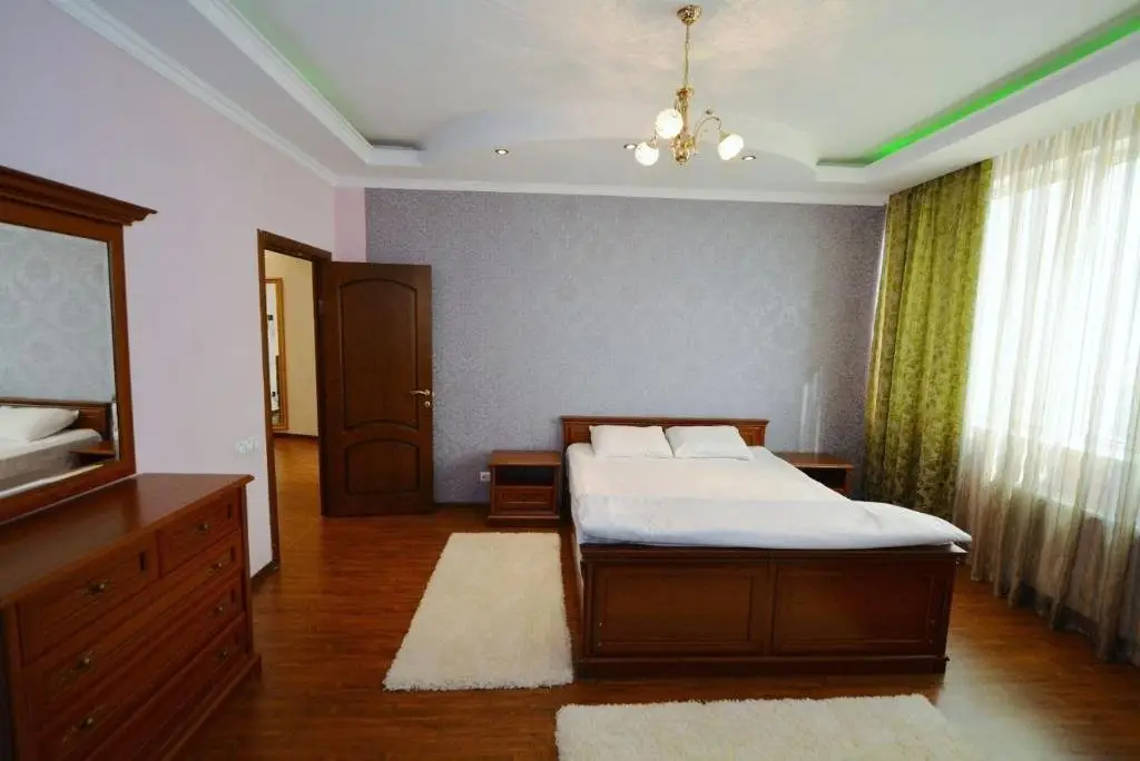 Алматы: Apartment on Al-Farabi Avenue 7