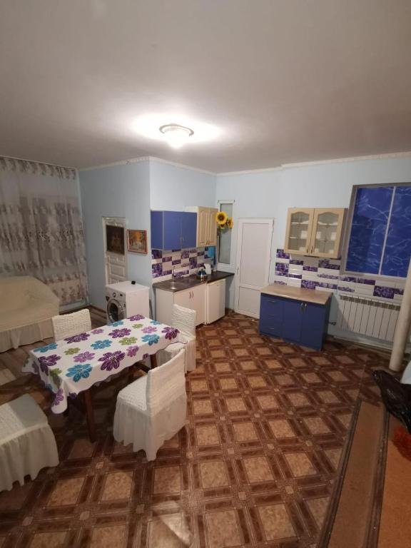 Алматы: Apartment on Dimitrova 74