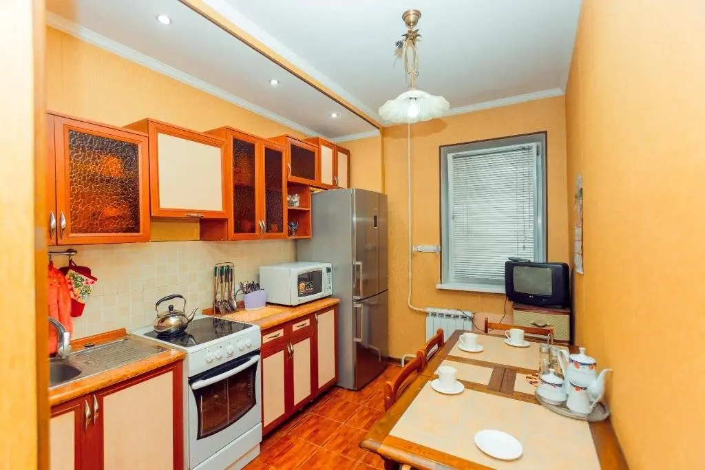 Алматы: Apartment on Zholdasbekov 18