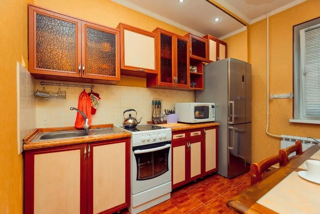 Алматы: Apartment on Zholdasbekov 18