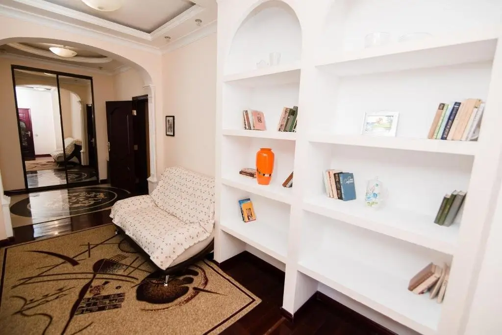 Астана: Apartment on Kunaeva 14