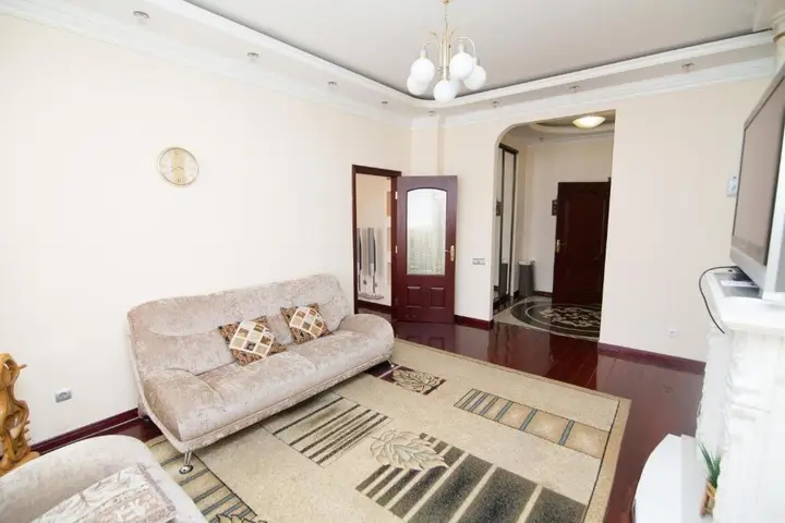 Астана: Apartment on Kunaeva 14