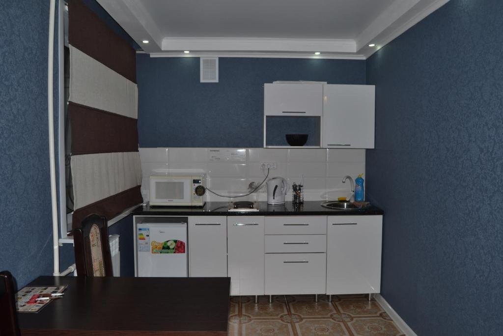 Караганда: Sunrise apartment on Alikhanov st. 28-3