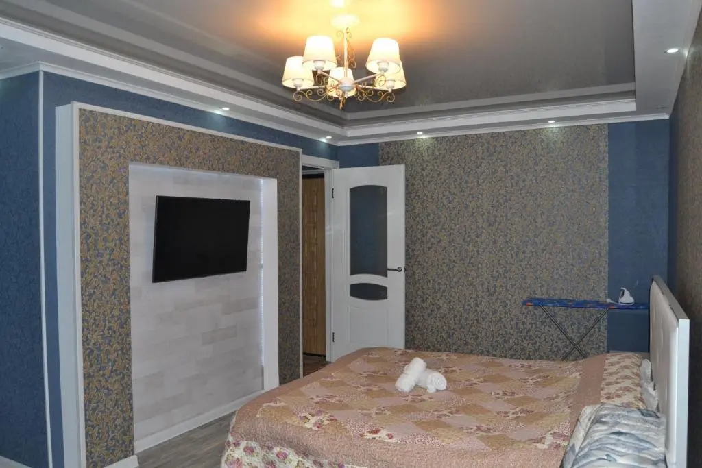 Караганда: Sunrise apartment on Alikhanov st. 28-3