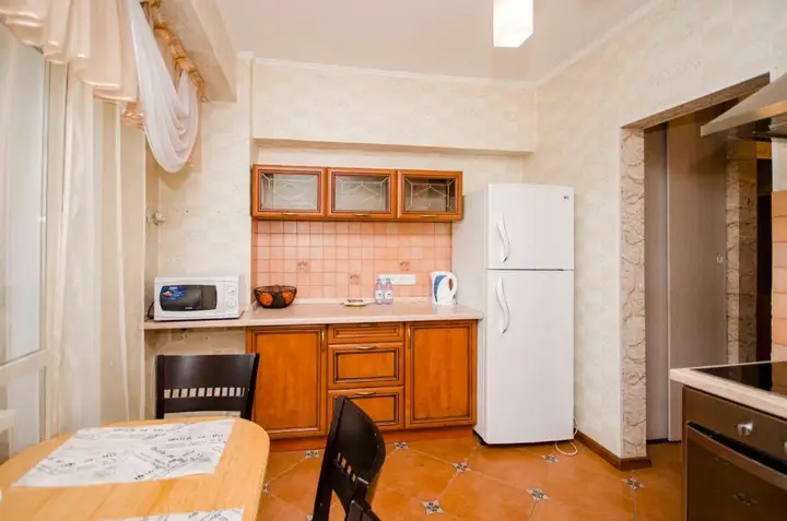 Алматы: Apartment at Samal-3, 9