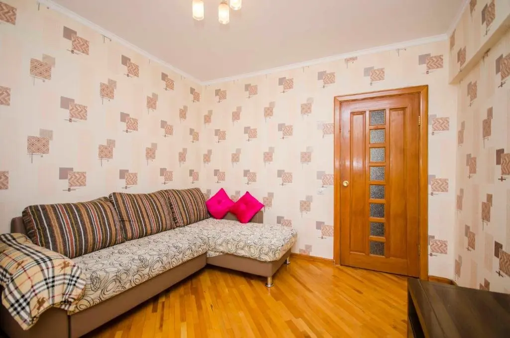 Алматы: Apartment at Samal-3, 9