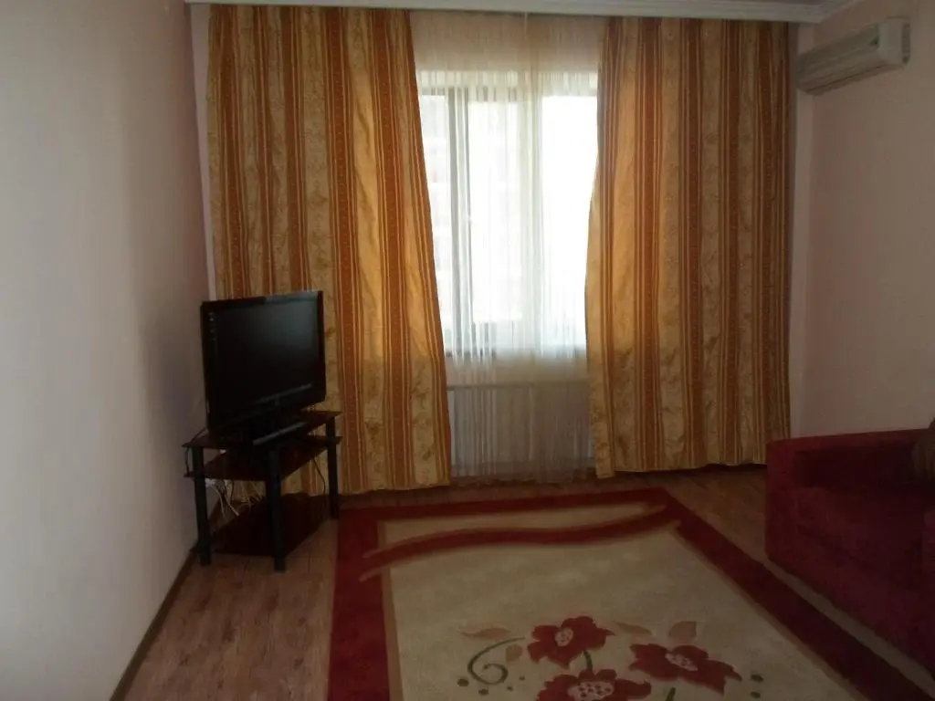 Астана: Apartment on Respublika 9/1