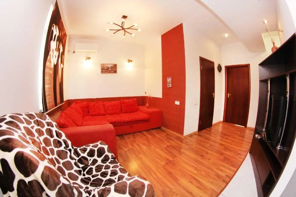 Алматы: Apartment on Buzurbayeva 23