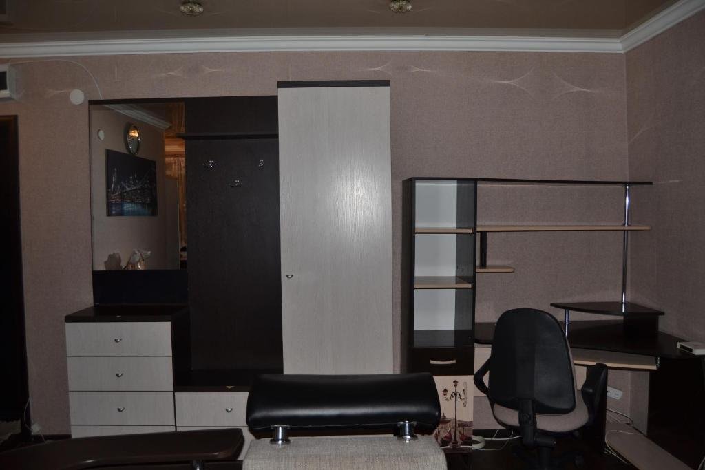 Караганда: Sunrise apartment on Boulevard Mira 17a