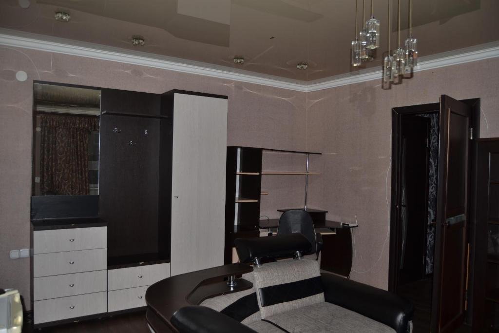 Караганда: Sunrise apartment on Boulevard Mira 17a