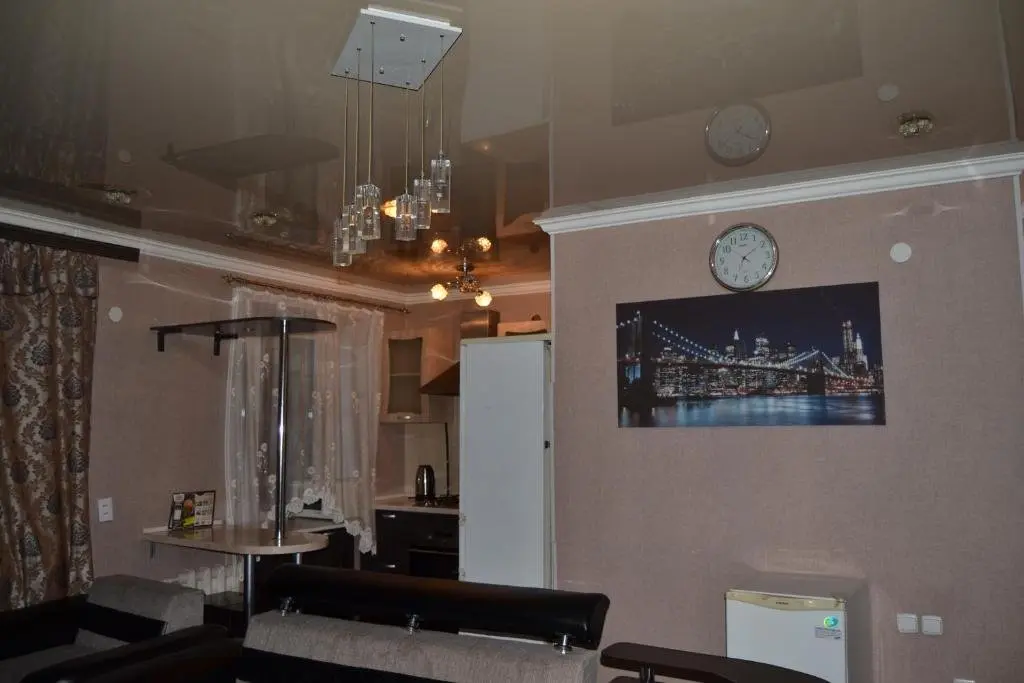 Караганда: Sunrise apartment on Boulevard Mira 17a