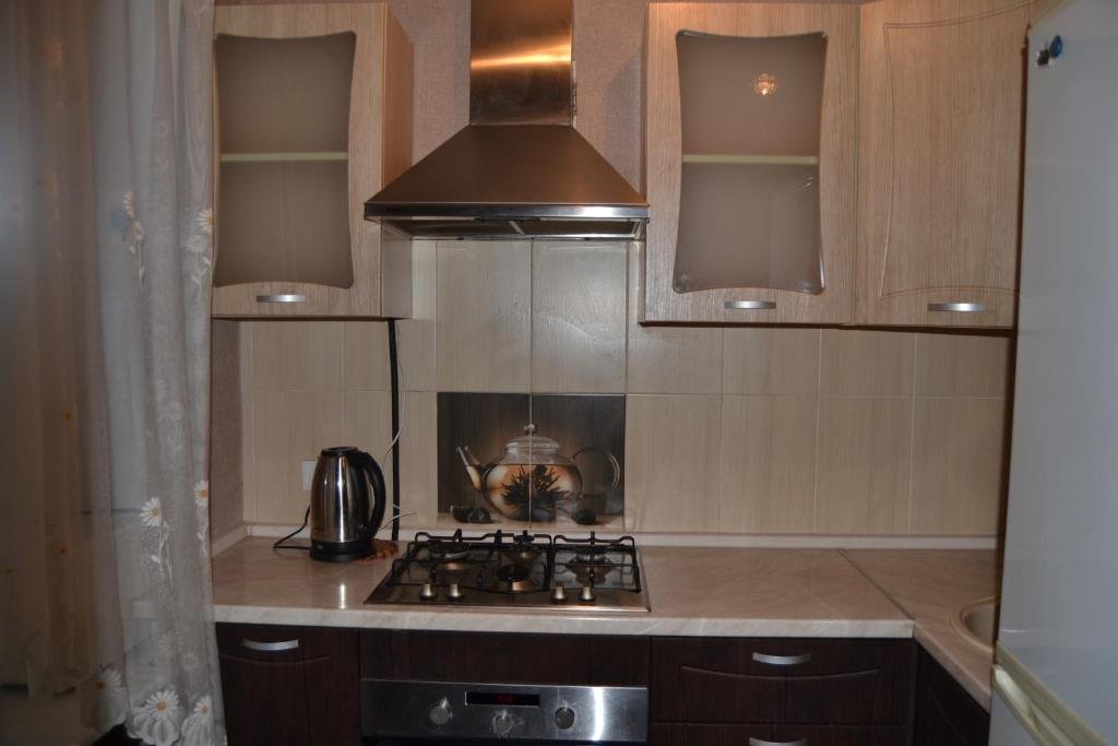 Караганда: Sunrise apartment on Boulevard Mira 17a