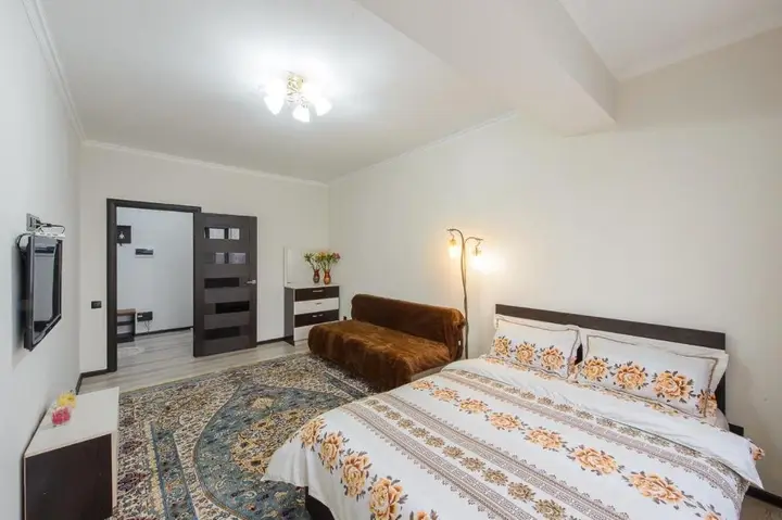 Алматы: Apartment on Zhetysuskaya 4 app 90