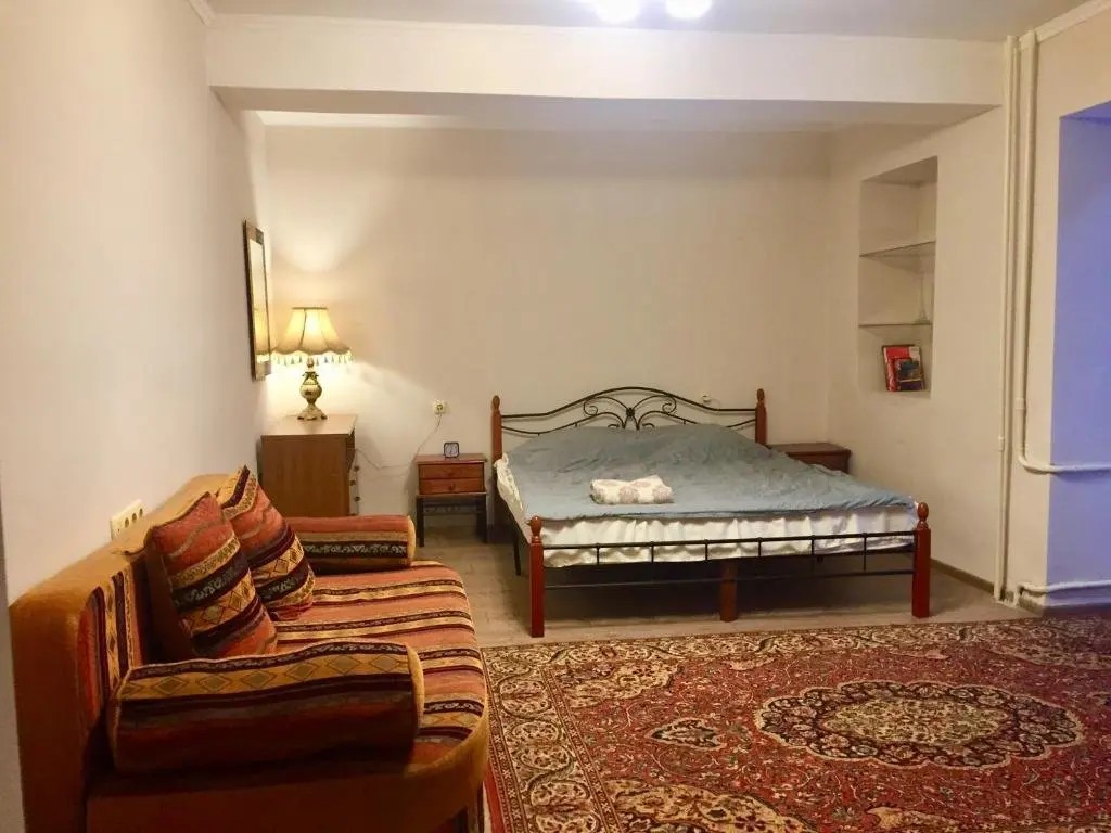 Алматы: Apartment on Mirzoyan 189
