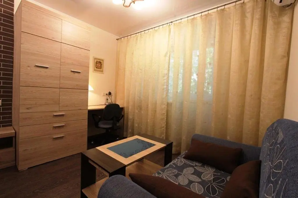Алматы: Nadezhda Apartments near Circus
