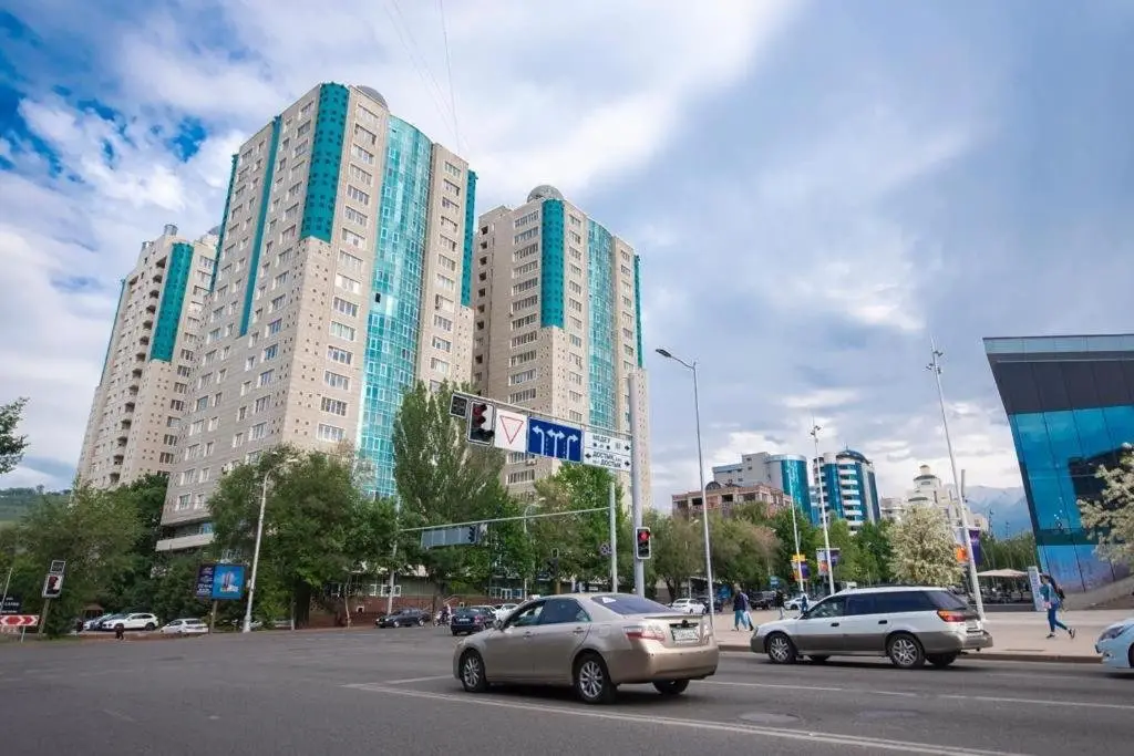 Алматы: Almaty Towers Apartment-2