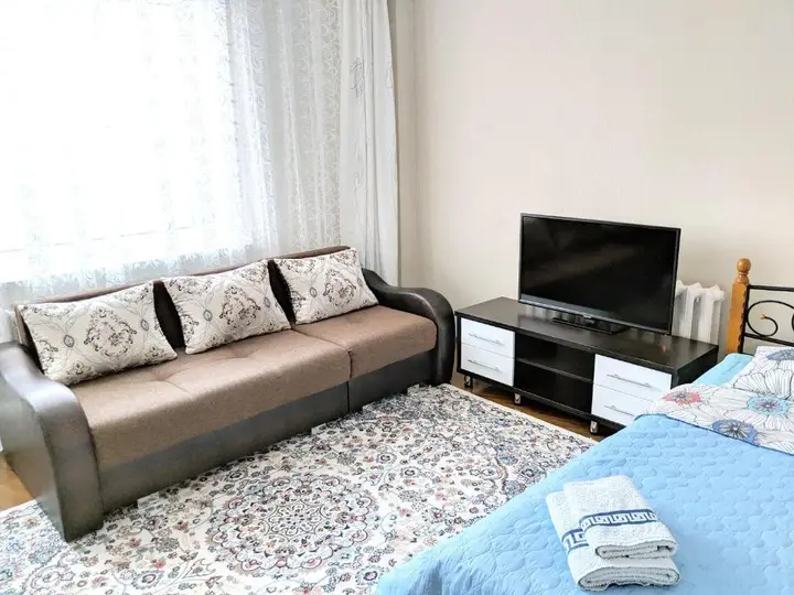 Астана: Apartment on Akmeshit 7B