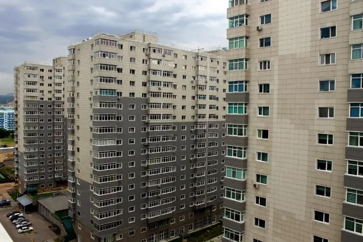 Алматы: Apartments on Momyr 1