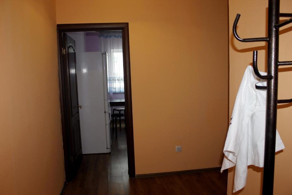 Алматы: Apartments on Momyr 1
