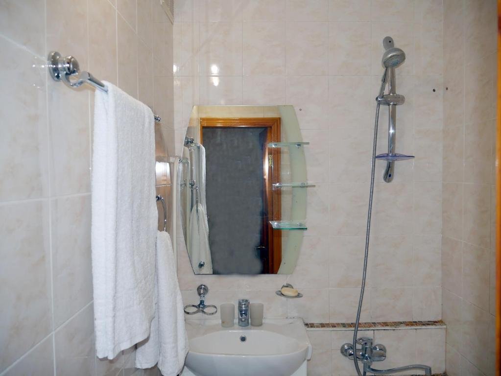 Алматы: Apartment on Satpaeva 78