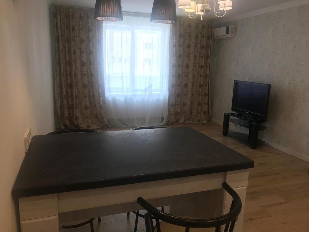 Алматы: Apartment on Brusilovksogo 167