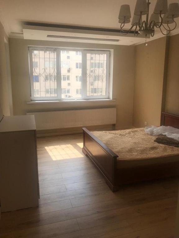 Алматы: Apartment on Brusilovksogo 167