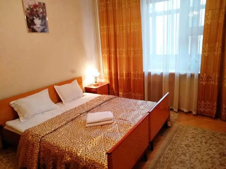 Алматы: Apartment on Kunaeva 163