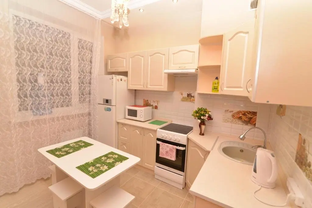 Астана: Apartamienty Na Ulitsie Turkiestan, 10