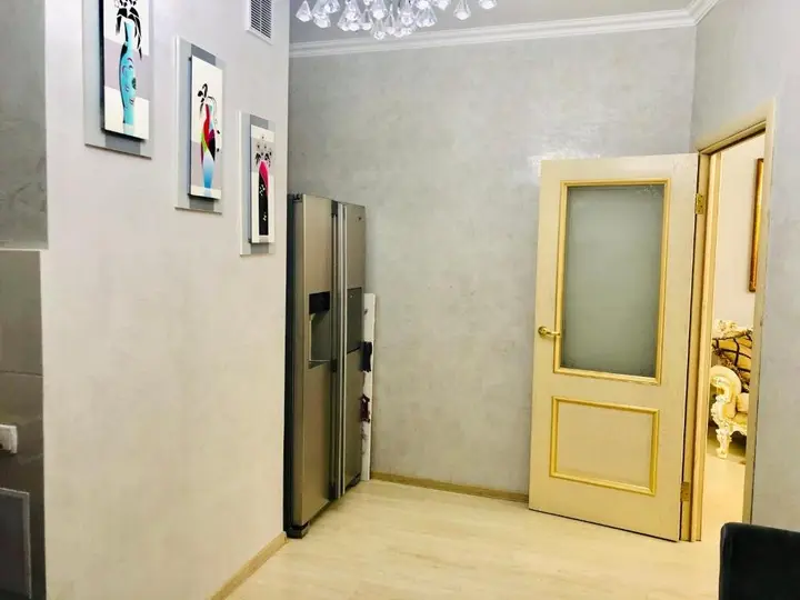 Алматы: Apartment on Al Farabi 7