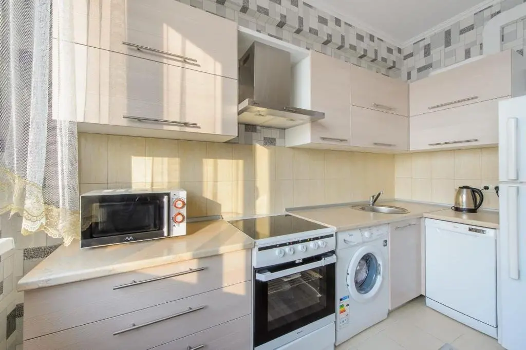 Алматы: Apartments on Kazybek by 125 1 floor 6