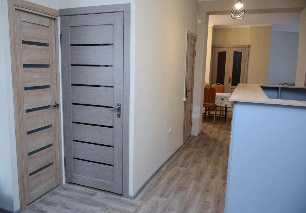 Алматы: 5 Rooms Hostel Almaty