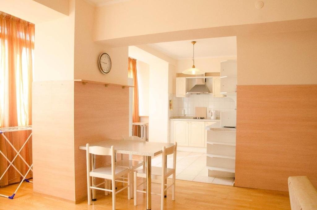 Алматы: Apartment on 141 Abai str.