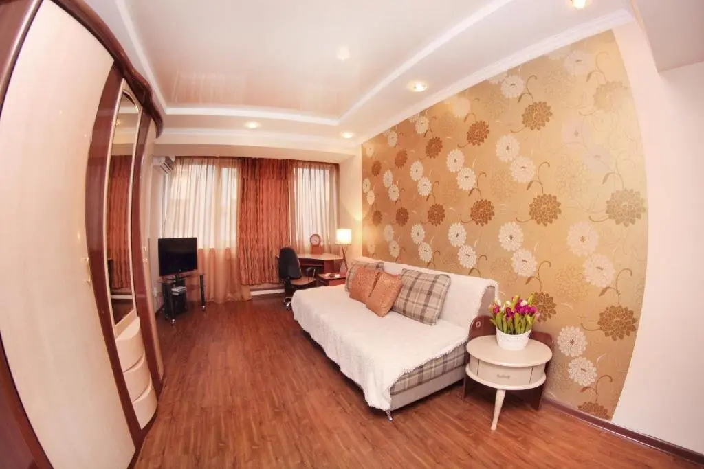 Алматы: Apartments on Panfilova 80