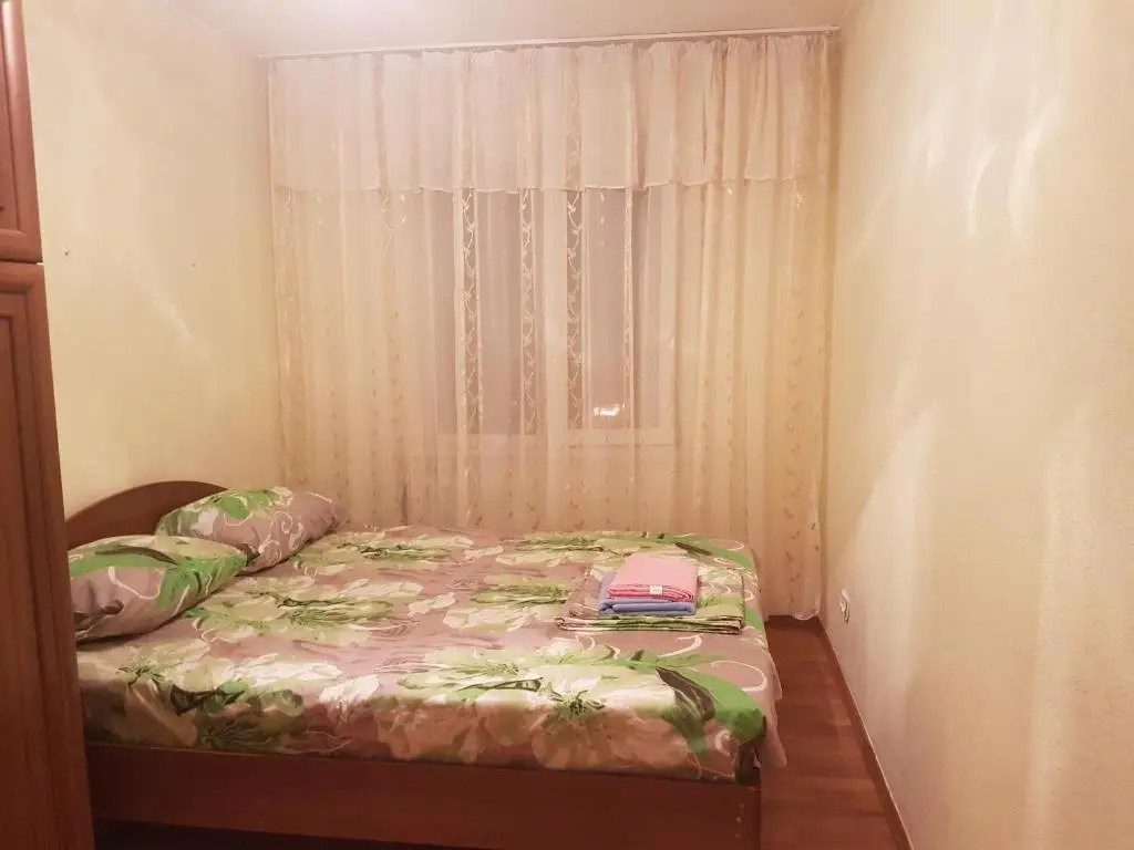 Алматы: Apartments on Nauryzbai Batyr 49/64