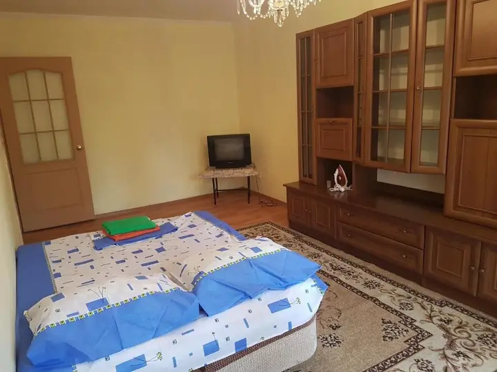 Алматы: Apartments on Nauryzbai Batyr 49/64